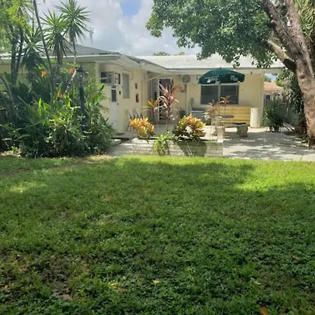 Apts With Backyard Near Fort Lauderdale Beach, Nightlife, Cruise Port, Airport